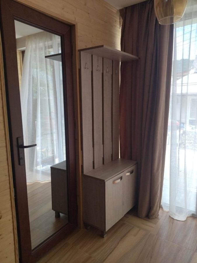 Dati Borjomi Luaran gambar